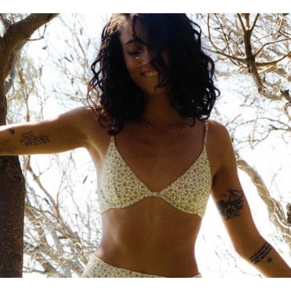 Billabong βοΈ Ditsy Floral Underwire Top x Hike Bottom Bikini Set - Picture 3 of 14